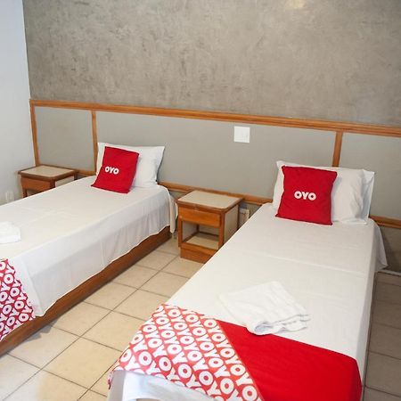 Hotel Теофилу-Отони Экстерьер фото
